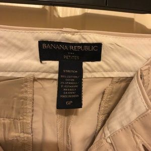 Banna Republic Petites Bootcut Khaki’s